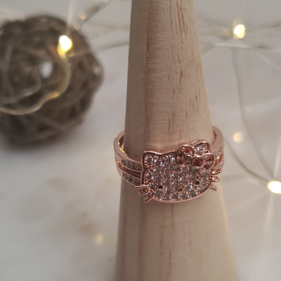 Sanrio Jewelry - Hello kitty rose gold ring